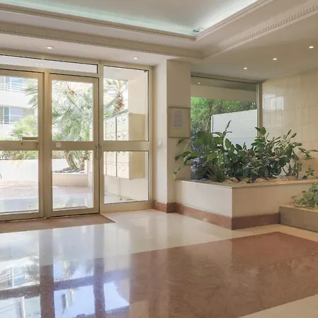 Immogroom - 2 Br- Bright - Terrace - Wifi - Air Conditioning Apartment *