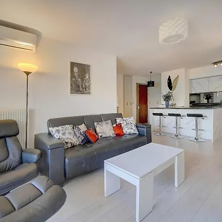 Immogroom - 2 Br- Bright - Terrace - Wifi - Air Conditioning * Cannes